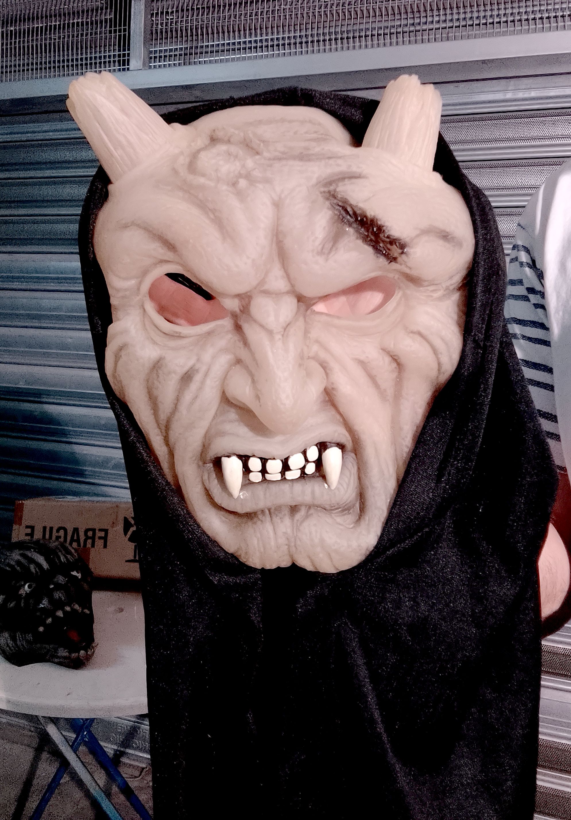 Maschera 4