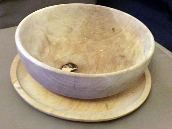 Piatti e Ciotole in Legno